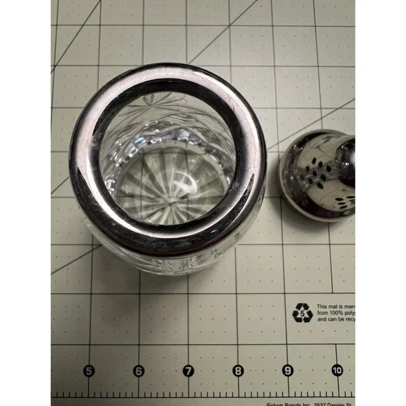 VTG Cut Crystal Muffineer/ Sugar Shaker Silver Plate Lid EUC - Picture 6 of 10